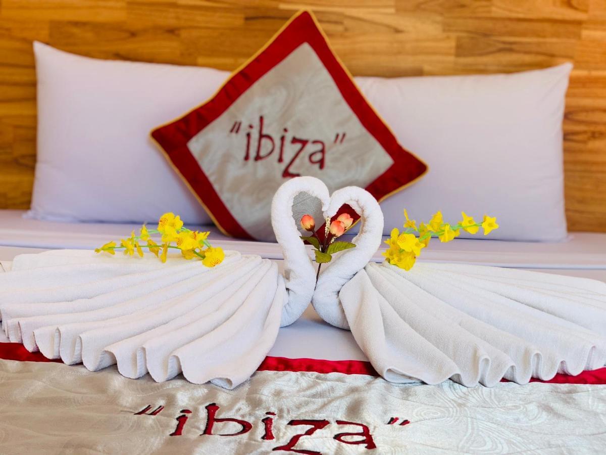 Ibiza Hostel Hué Eksteriør billede